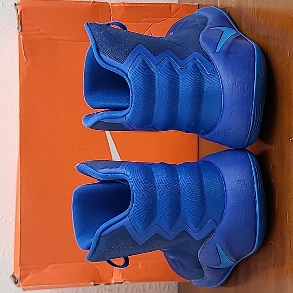 Nike Zoom Hyperdunk 2016 Game Royal Boys Sneakers 845120-440 Size 7Y GS - Picture 6 of 16